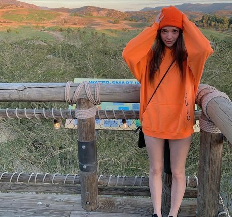 A_Bit_Rebecca photo 3