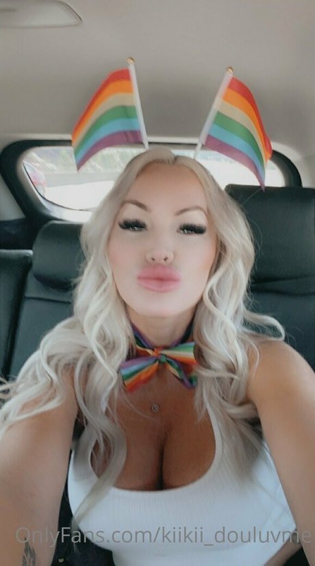 A_v_a_james88 photo 43