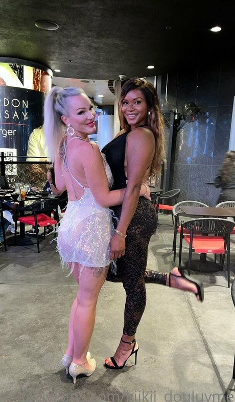 A_v_a_james88 photo 46