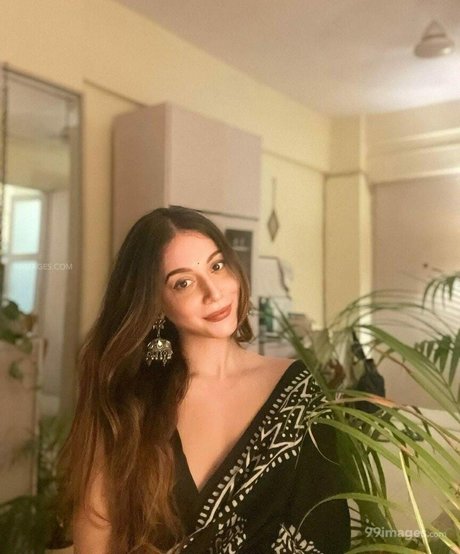 Aahana Kumra photo 98