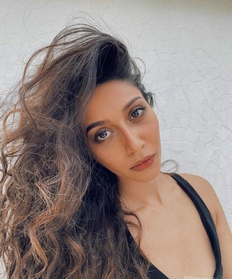 Aahana Kumra photo 100