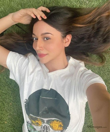 Aahana Kumra photo 105