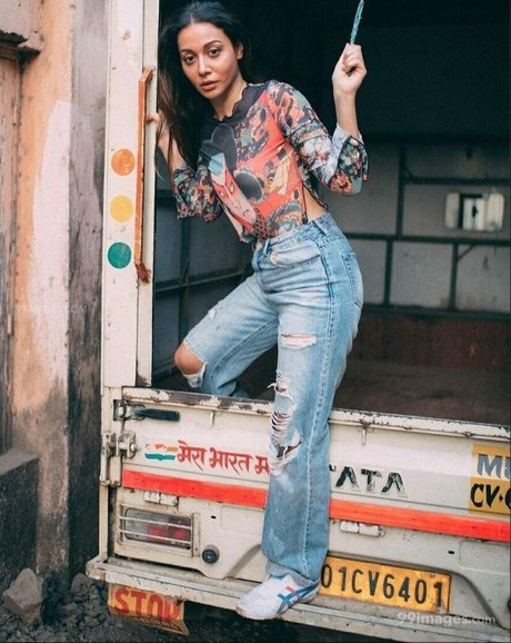 Aahana Kumra photo 107