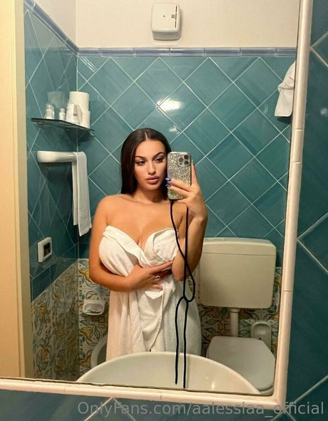 Aalessiaa_official photo 11