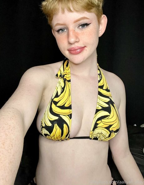 Aaliyah May photo 283
