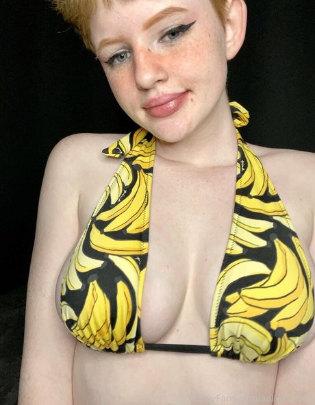 Aaliyah May photo 284