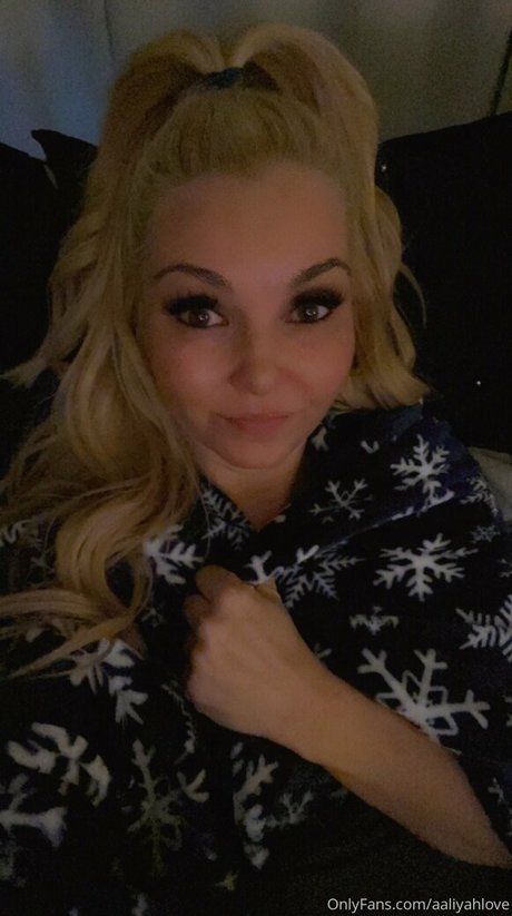 Aaliyahlove photo 28