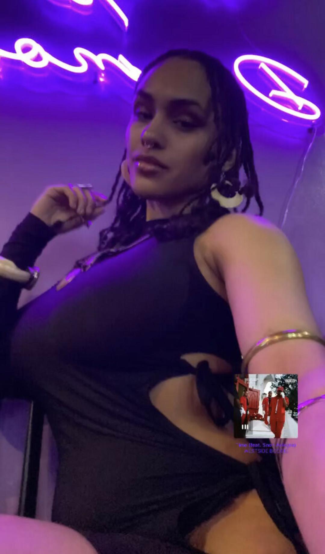 Aaliyeezy
