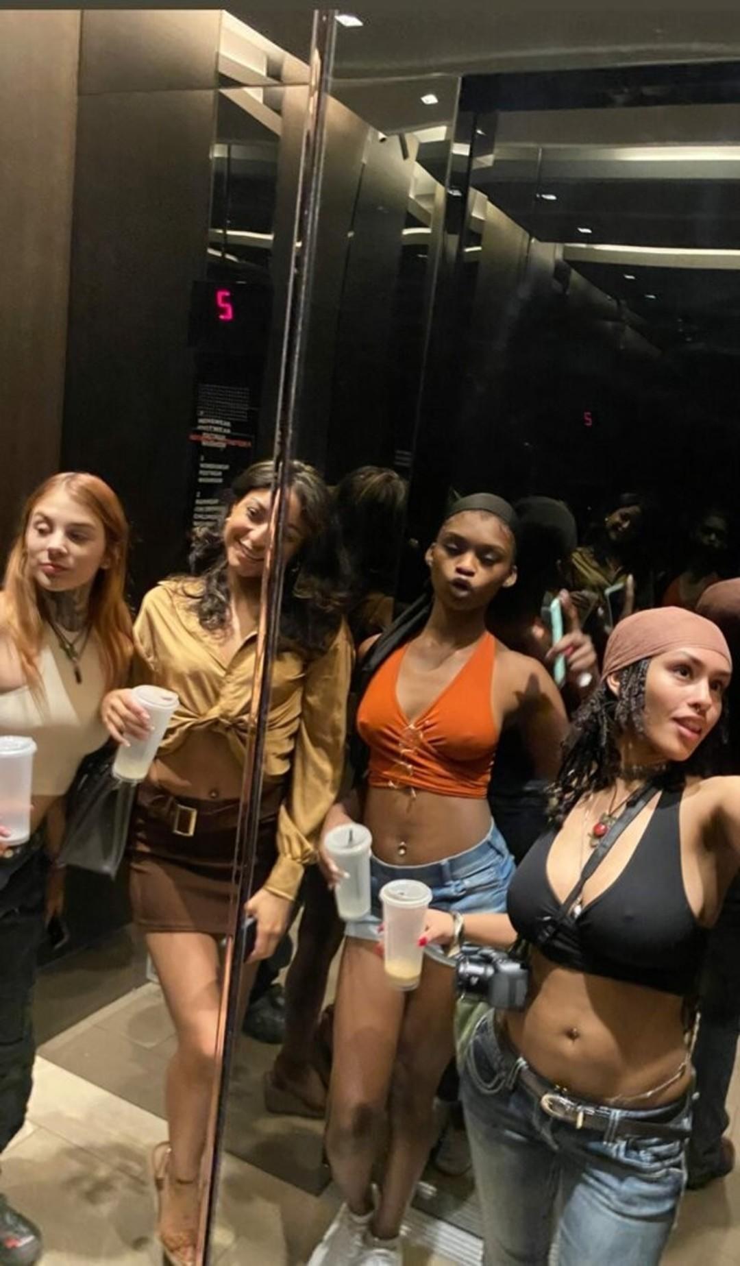 Aaliyeezy