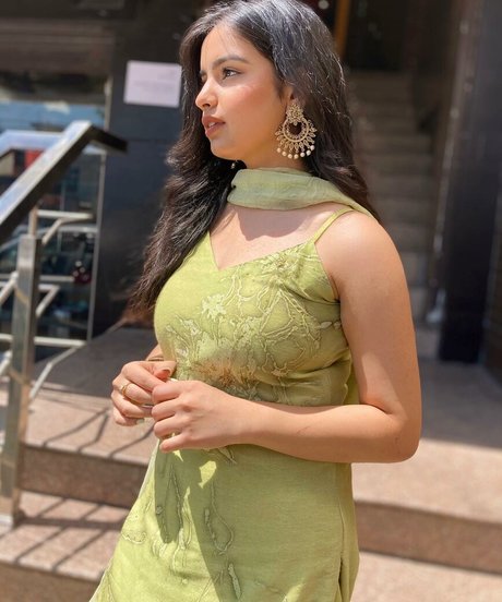 Aarushi Abrol photo 18