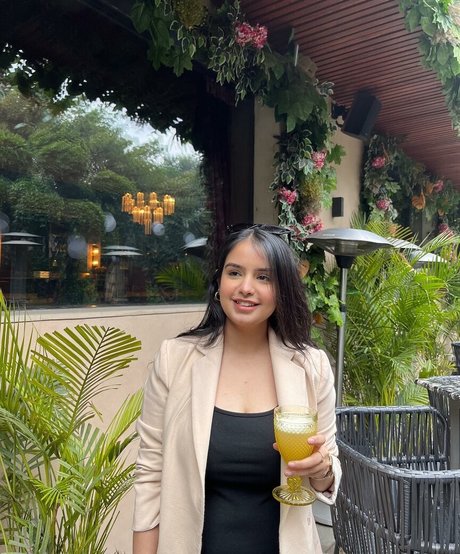 Aarushi Abrol photo 30