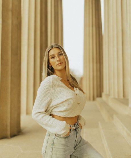 Abbey Wilson photo 102