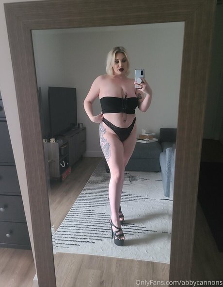Abbycannons photo 188