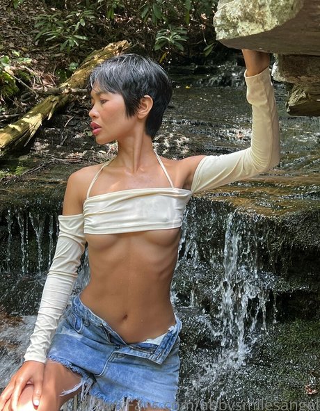 Abbysmilesangel photo 73