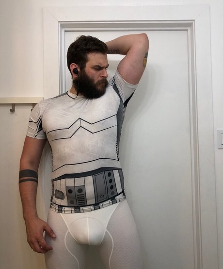 Abeardedboy photo 113