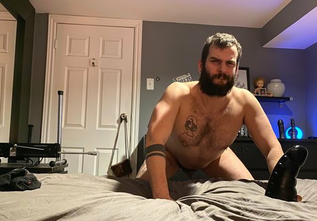 Abeardedboy photo 198