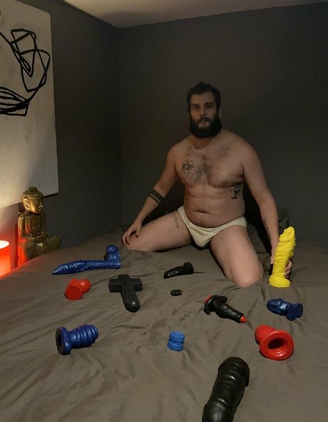 Abeardedboy photo 203