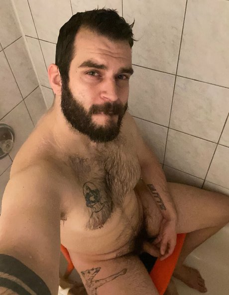 Abeardedboy photo 235