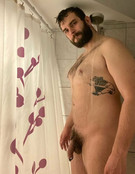 Abeardedboy photo 243