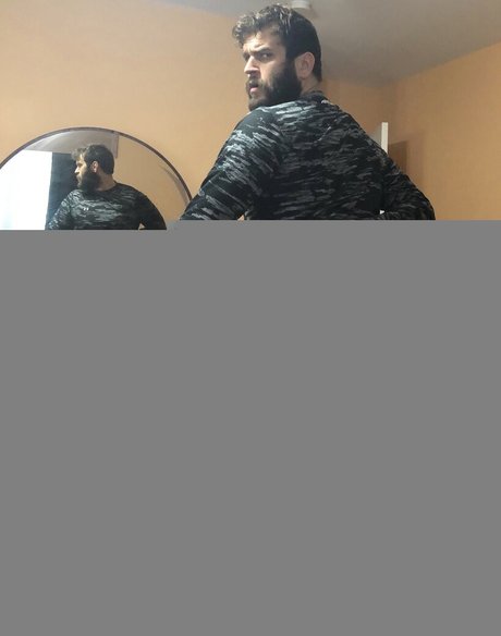 Abeardedboy photo 290