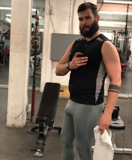 Abeardedboy photo 292
