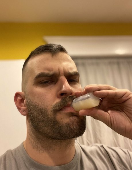 Abeardedboy photo 293