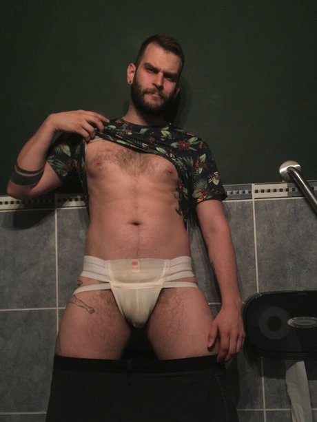 Abeardedboy photo 296