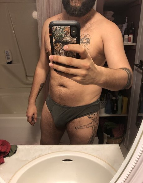 Abeardedboy photo 316