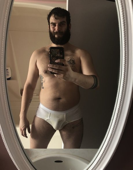Abeardedboy photo 317
