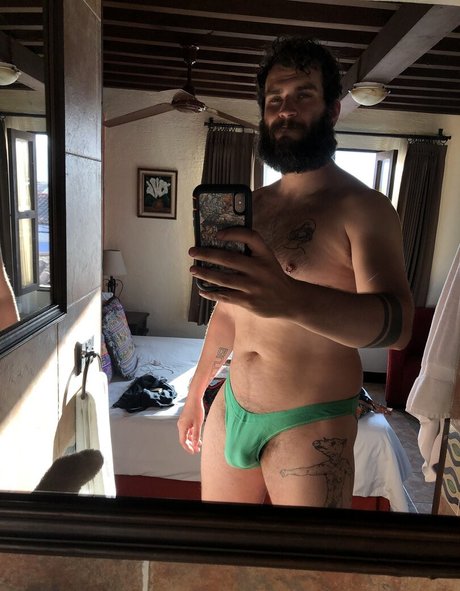 Abeardedboy photo 341