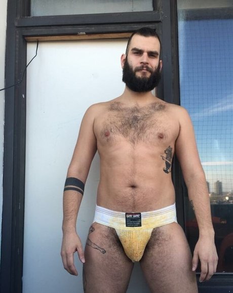 Abeardedboy photo 343