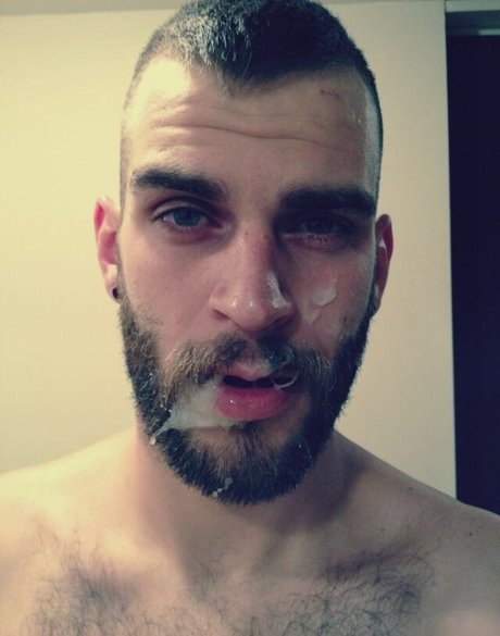 Abeardedboy photo 353