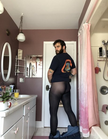 Abeardedboy photo 357