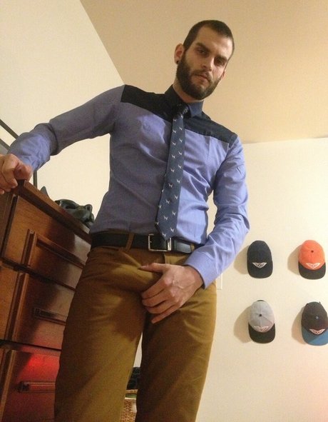 Abeardedboy photo 368