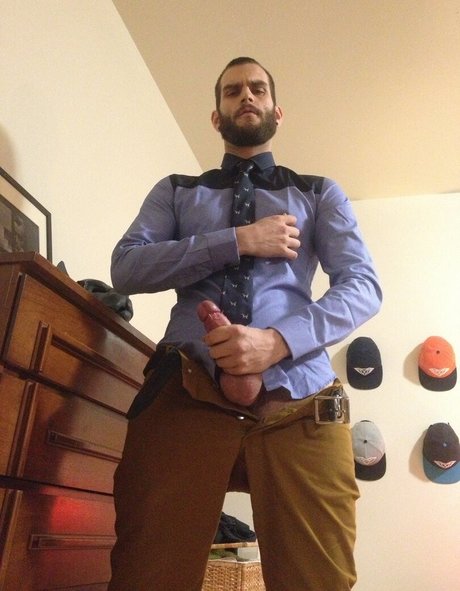Abeardedboy photo 370