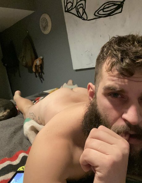 Abeardedboy photo 372