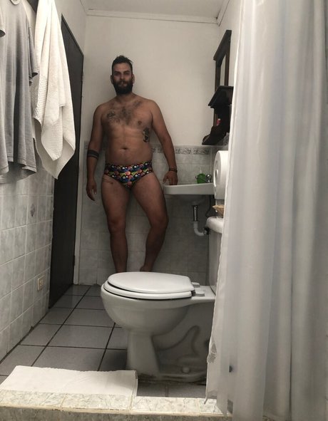 Abeardedboy photo 400