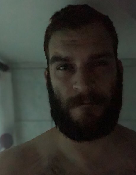 Abeardedboy photo 414