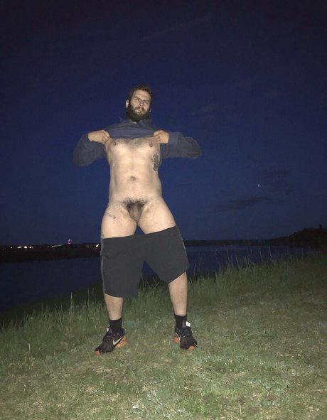Abeardedboy photo 424