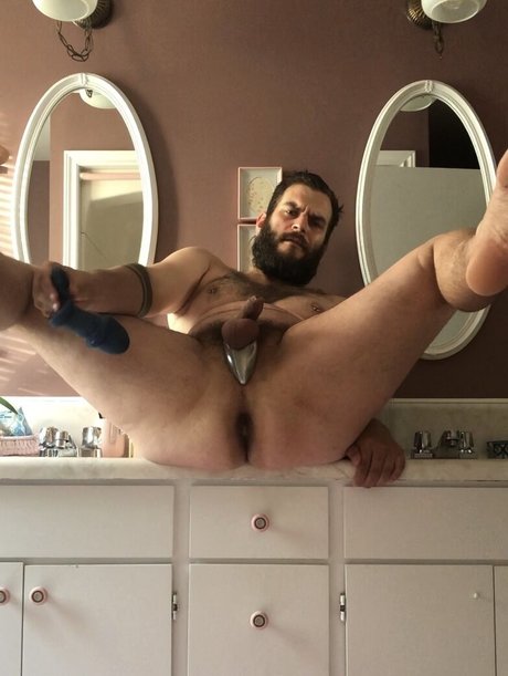 Abeardedboy photo 431