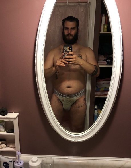 Abeardedboy photo 432