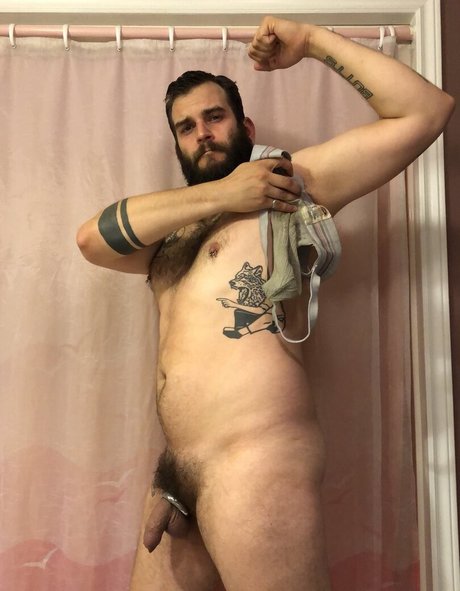 Abeardedboy photo 435