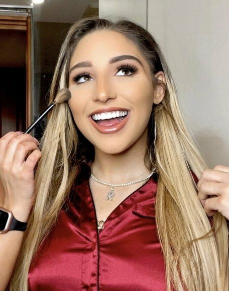 Abella Danger photo 980