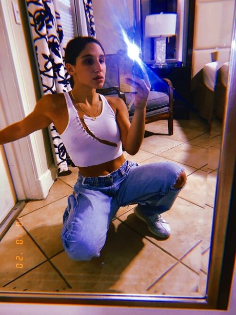 Abella Danger photo 1320