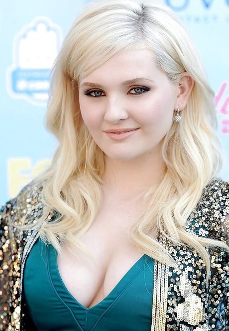 Abigail Breslin photo 15