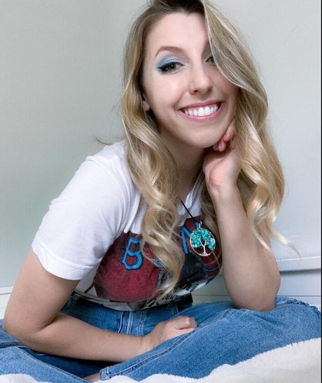 Abigail Cristea photo 15