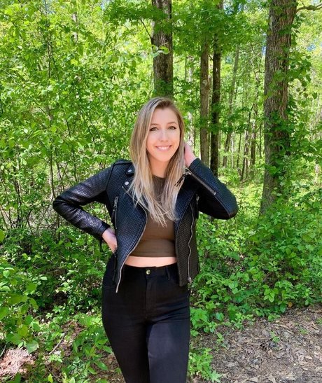 Abigail Cristea photo 21