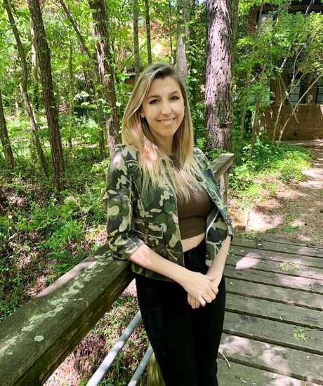 Abigail Cristea photo 31