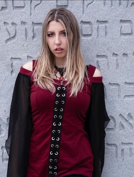 Abigail Cristea photo 40