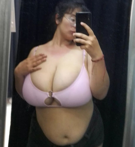 Abigail Ferreira photo 6